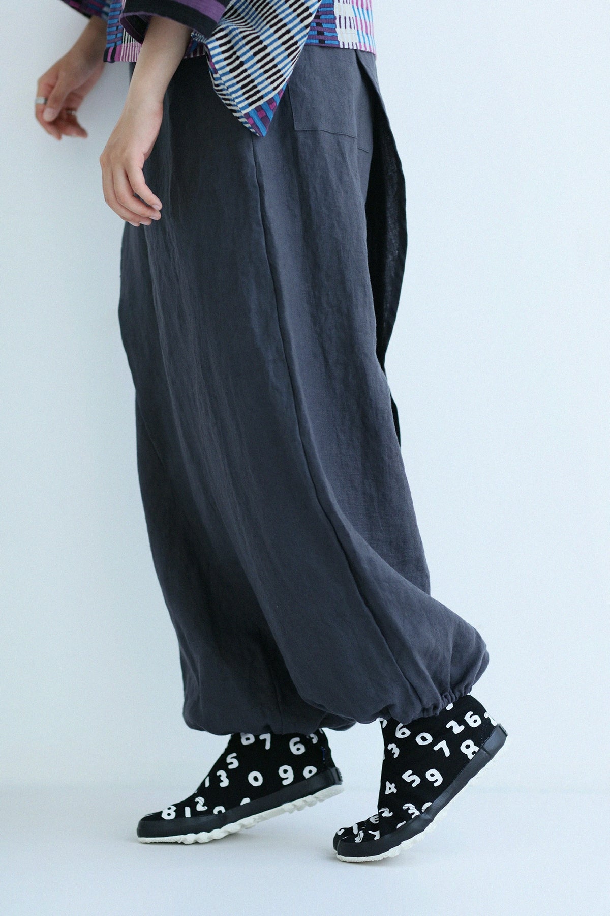 Split Toe Tabi Shoes / SO-SU-U Kon