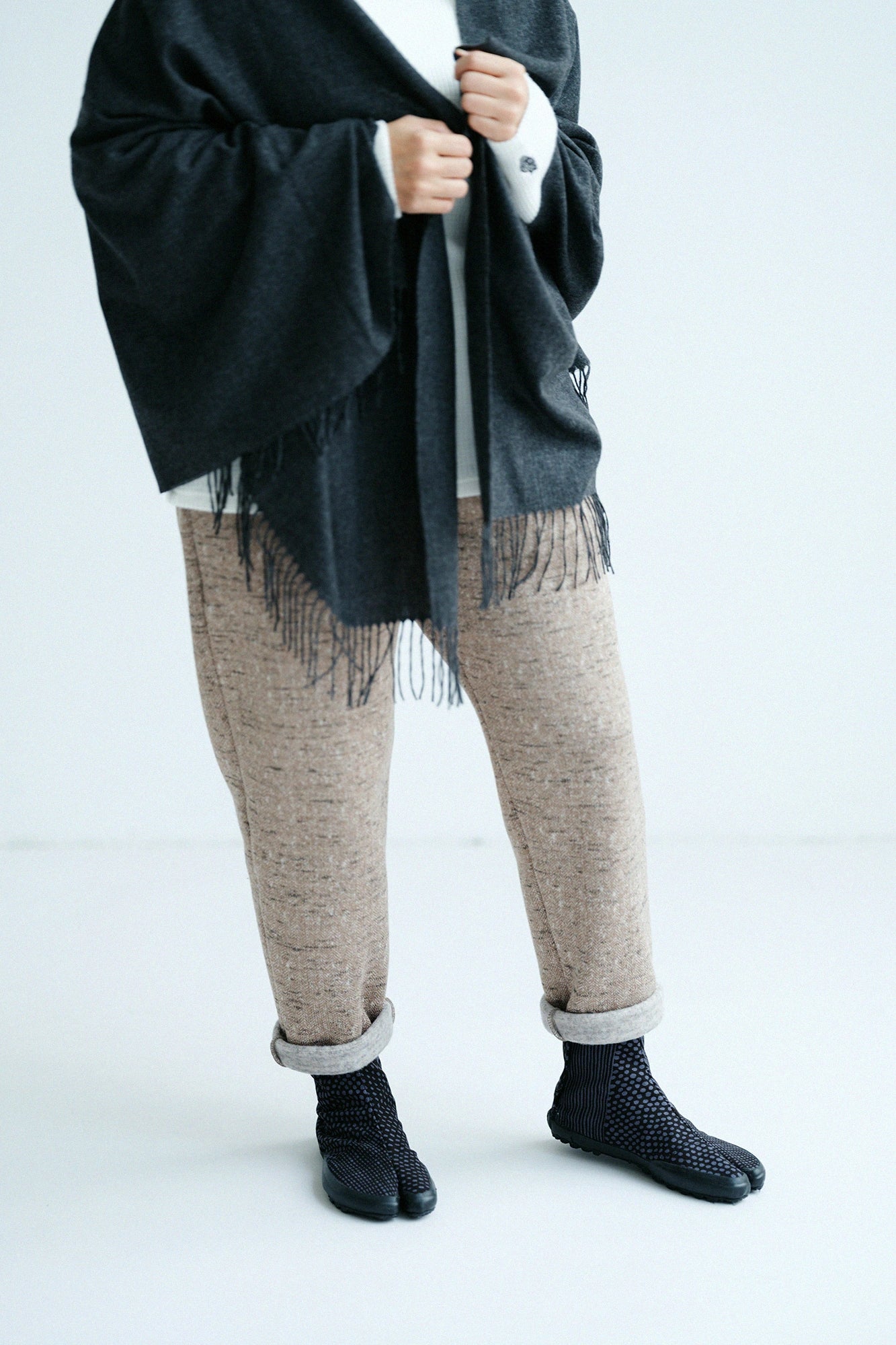 分趾足袋鞋/點線 墨黑色