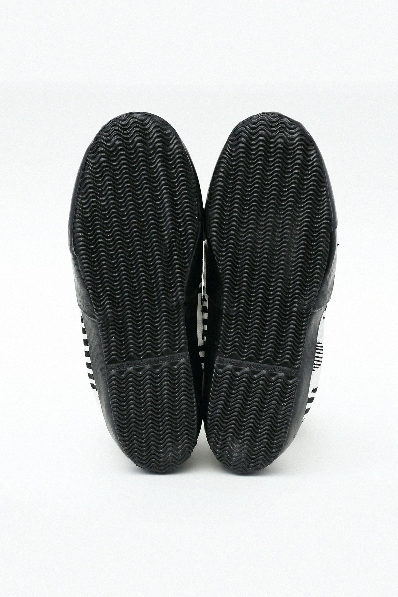 Round Toe Tabi Shoes / Sashiko Black