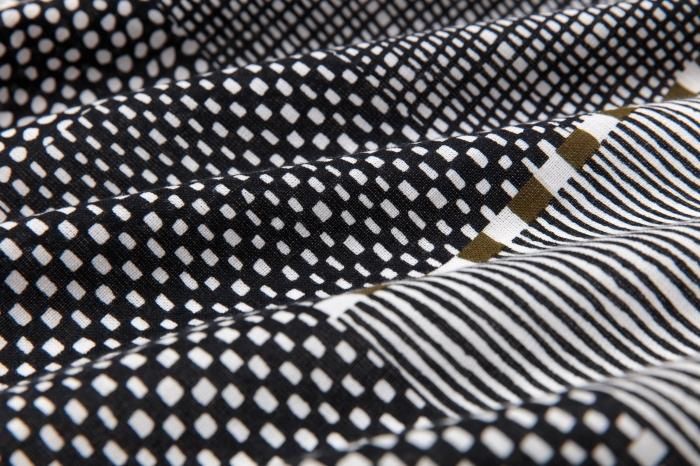 iSe棉纺织品/苔藓上的同一大小的黑色墨水(Sumikuro)