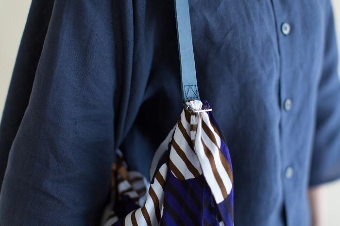 皮一寸(揹帶)Naga)/深藍