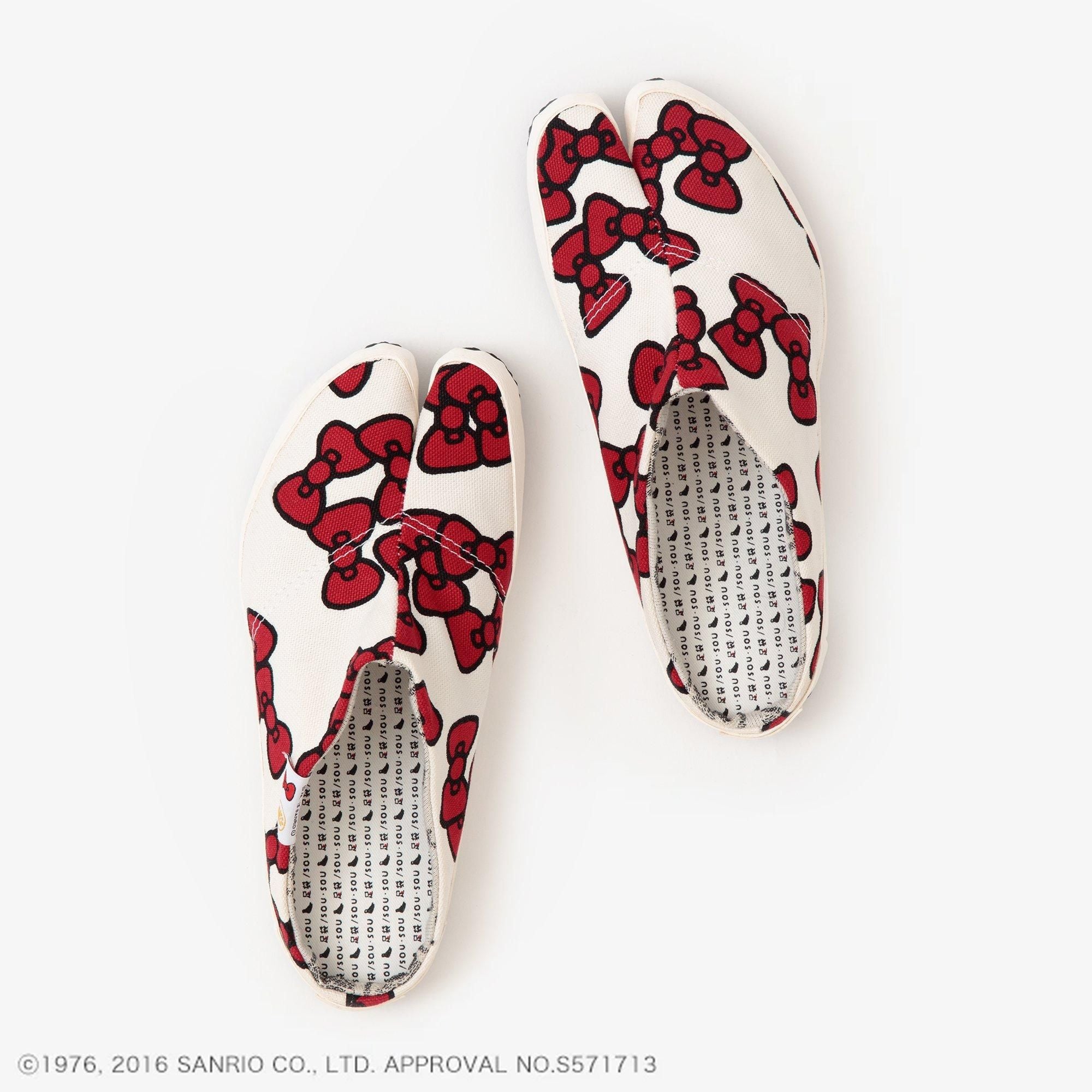 Tabi Socks/Hello Kitty ×를 붙여 넣습니다SOU・SOU