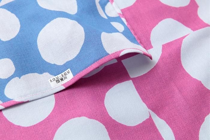 SOU・SOU ×Arakawa Masujiro Reversible Furoshiki (Large) / Circles Pink×Dayflower Blue