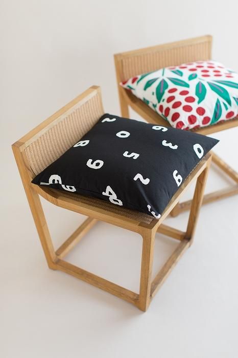 Kissenbezug mit 21er-Zählung in Leinwandbindung/SO-SU-U Große Nassfarbe (*Lieferung dauert ca. 3 Wochen)