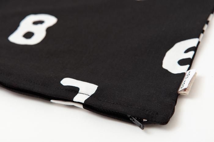 Kissenbezug mit 21er-Zählung in Leinwandbindung/SO-SU-U Große Nassfarbe (*Lieferung dauert ca. 3 Wochen)