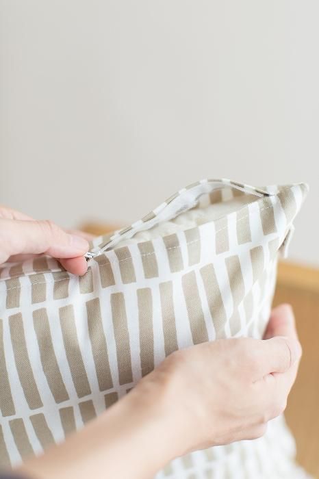 平織り21番手 クッション(座布団)カバー/拍子木 つくも×砂色(すないろ)【※お届けに約3週間】