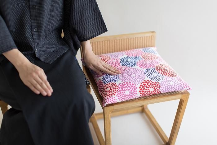 평범한 직조 21 위 쿠션 (방석)씌우다/국화 흰색【※도착까지 약 3주소요】