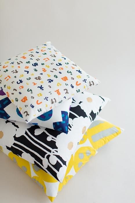 平織り21番手 クッション(座布団)カバー/色は匂へど 山遊び【※お届けに約3週間】