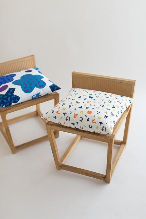 平織り21番手 クッション(座布団)カバー/色は匂へど 山遊び【※お届けに約3週間】