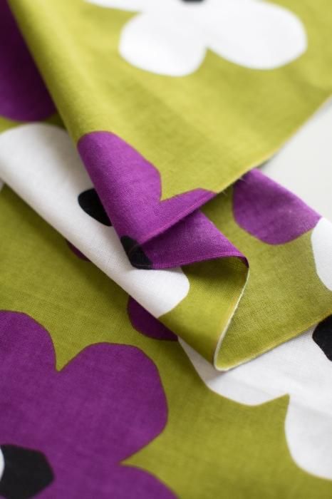 Isemomen Cotton Textile Handkerchief / Layered-flowers Yellowish Green