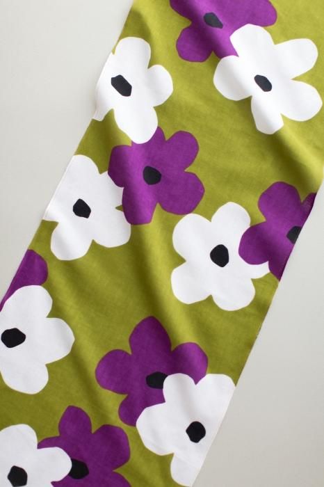 Isemomen Cotton Textile Handkerchief / Layered-flowers Yellowish Green