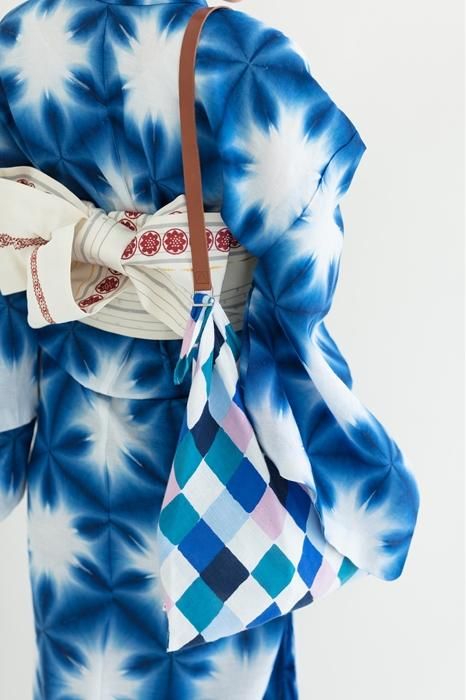 皮一寸(ひいき) 特長(とくなが)/憲法色(けんぽういろ)