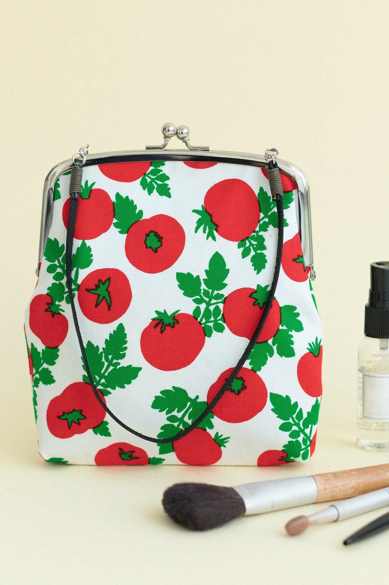 No.12 Soft Canvas Gamaguchi Clasp Purse (L) / Tomato