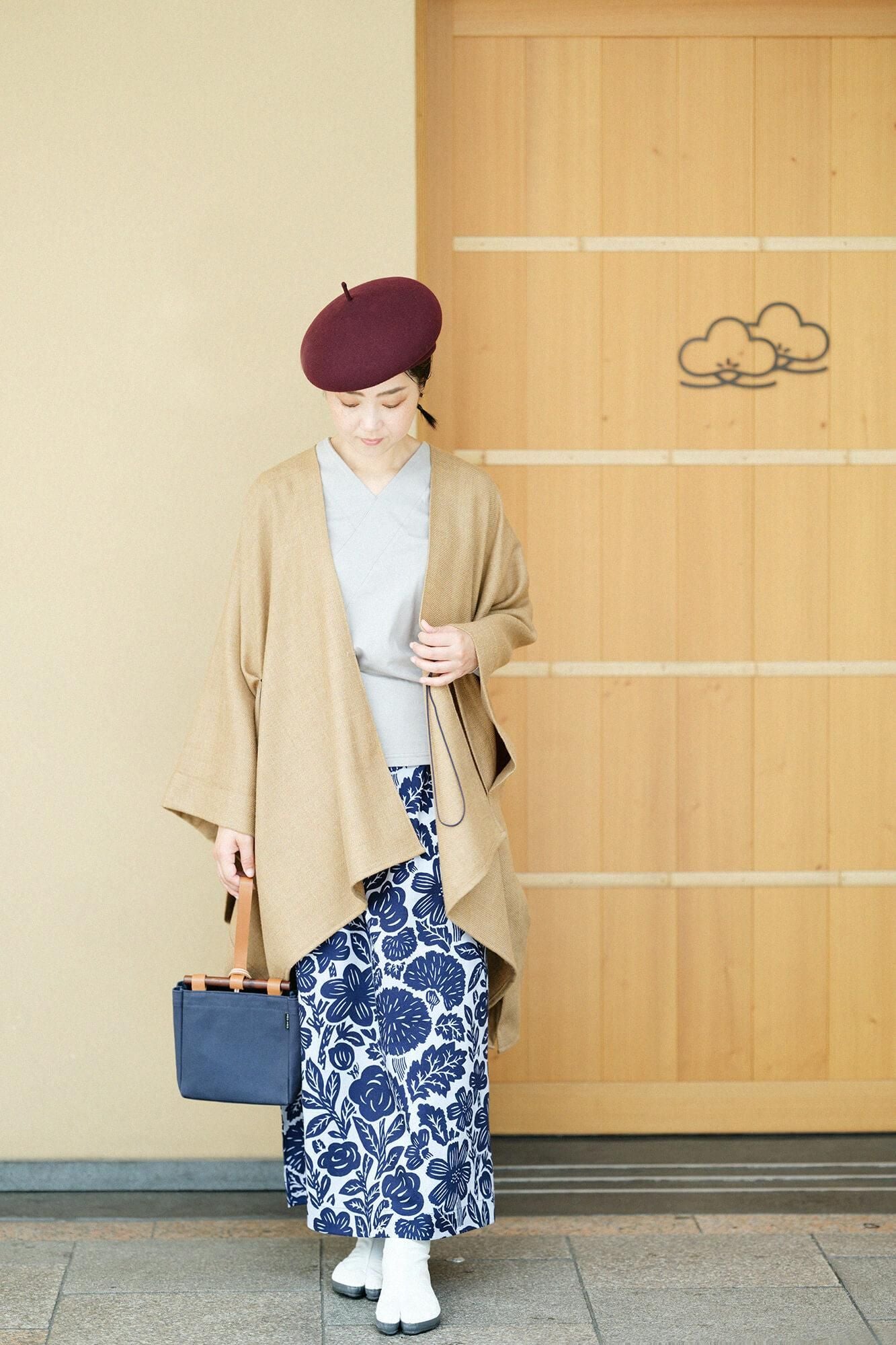 V-neck Shirt Long Sleeve / Light Ink Grey