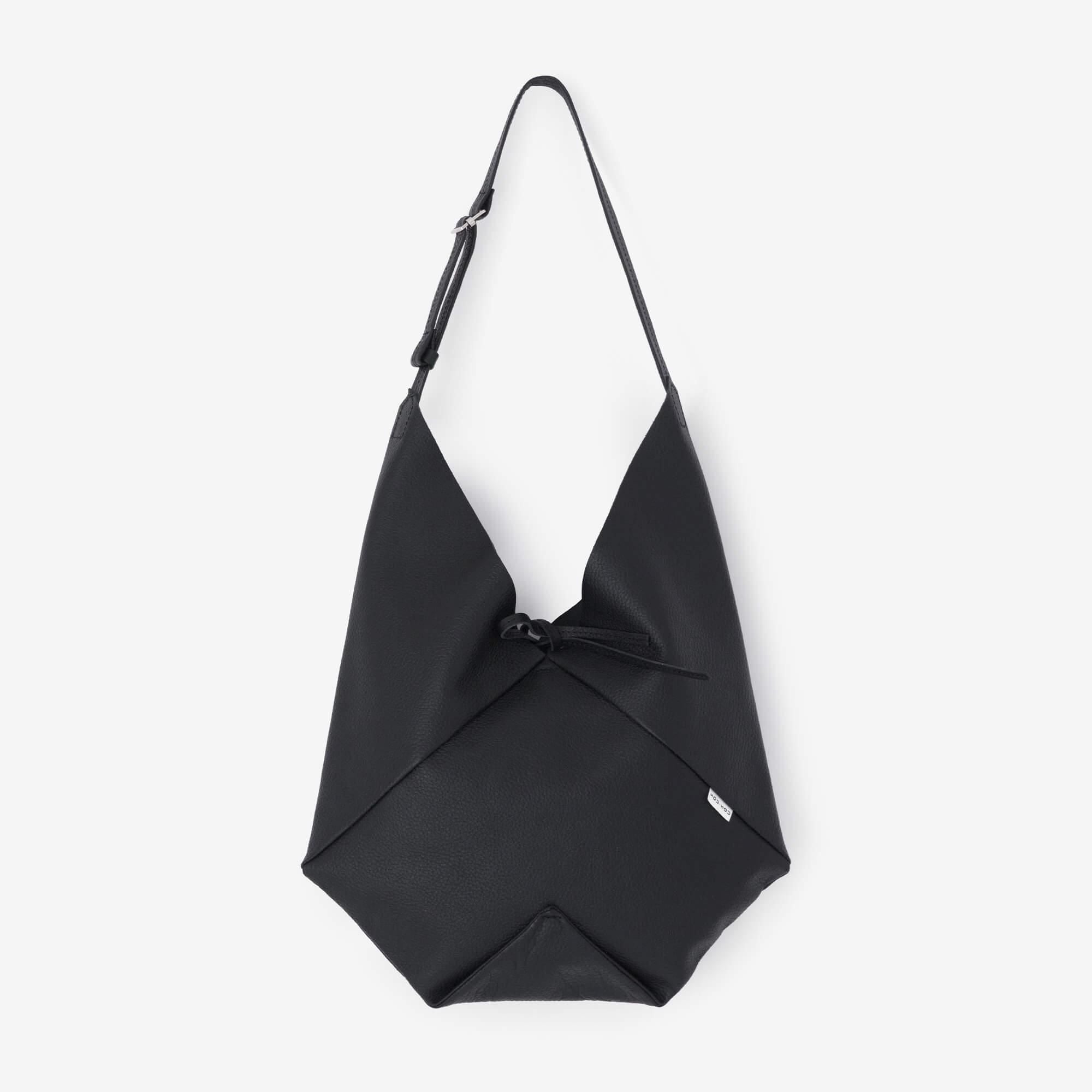 革穏(かわおだやか) 小(しょう) しぼ/濡羽色(ぬればいろ)