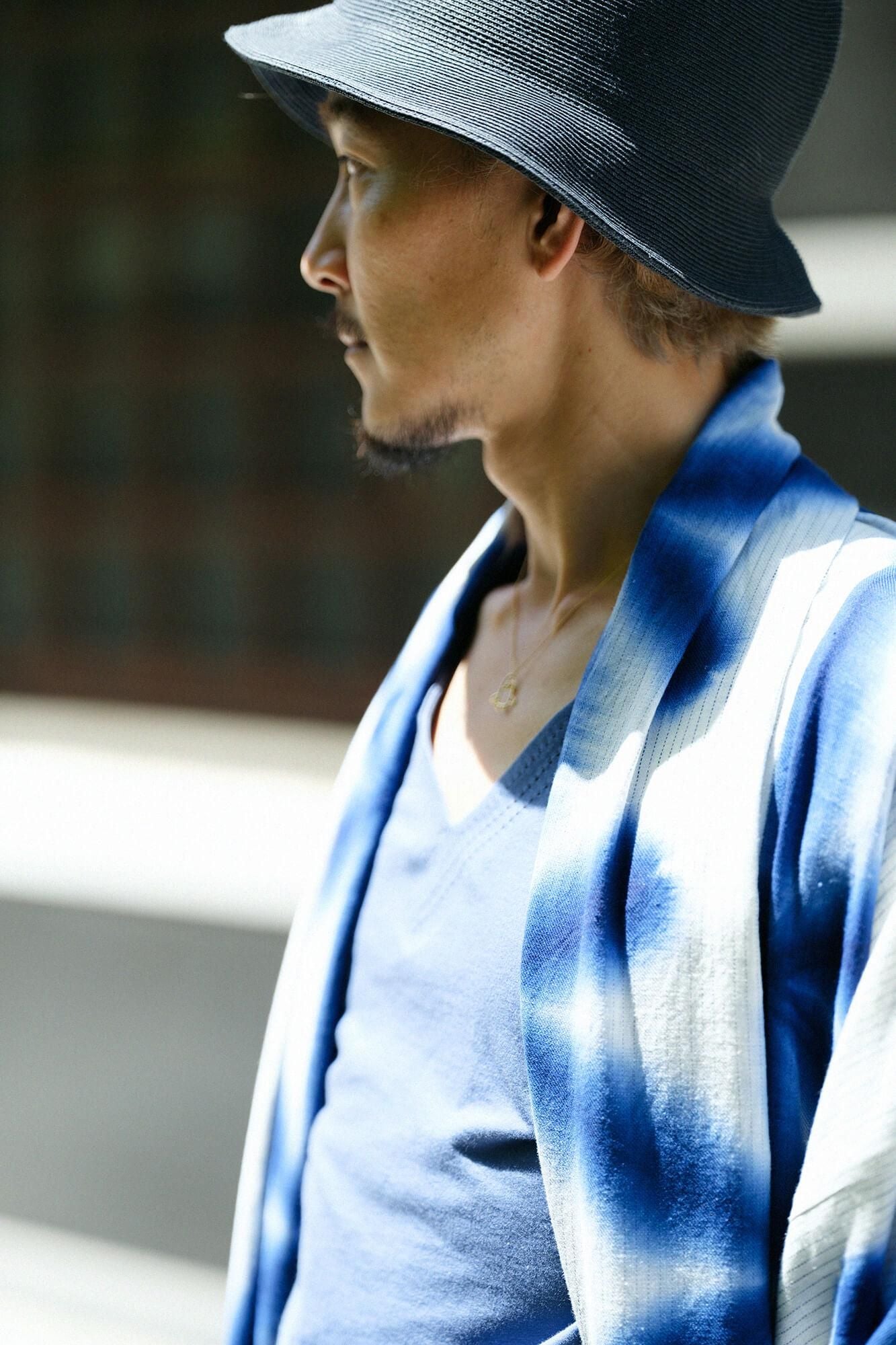 鼎 V領 短袖上衣/ 灰藍色