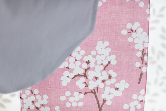 Isemomen Cotton Textile Handkerchief / Nandina Pink