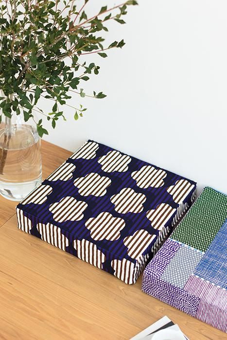 Box Cushion/Bright Window【※Delivery in 3 weeks】