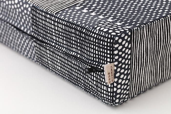 箱座布団/間がさね 墨色(すみいろ)【※お届けに約3週間】