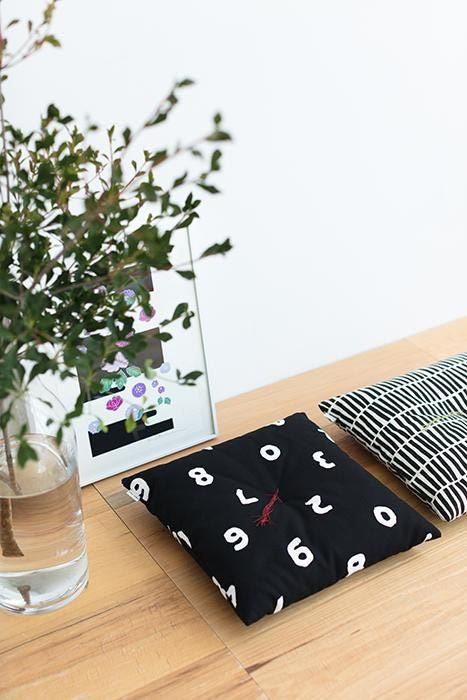 SOU・SOUの京座布団(8号帆布)/SO-SU-U 大 濡羽色(ぬればいろ)【※お届けに約3週間】