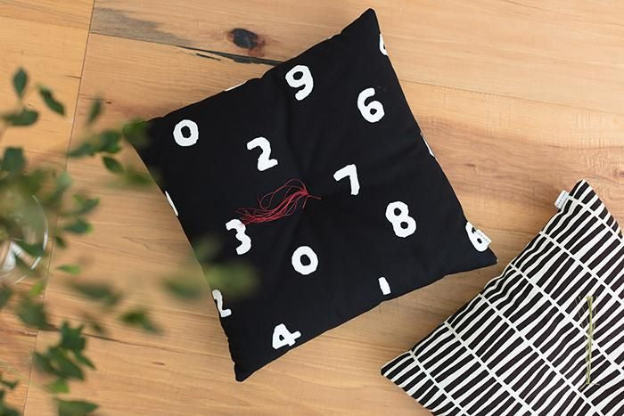 SOU・SOUの京座布団(8号帆布)/SO-SU-U 大 濡羽色(ぬればいろ)【※お届けに約3週間】