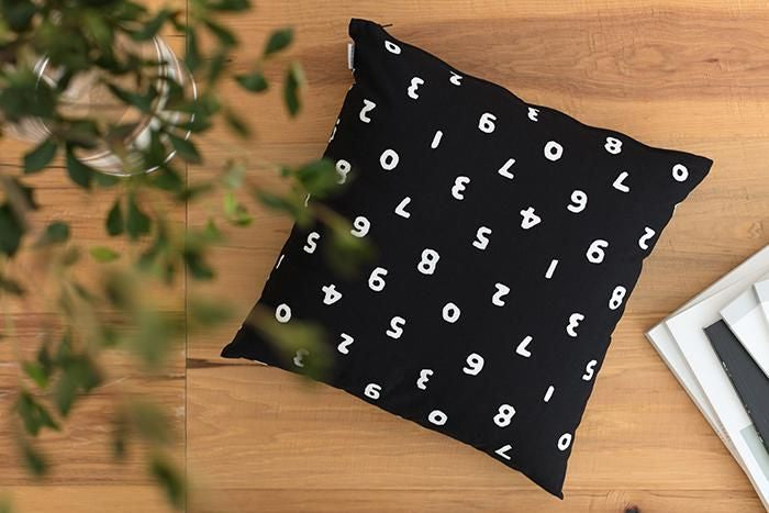 平織り21番手 クッション(座布団)カバー/SO-SU-U 濡羽色(ぬればいろ)【※お届けに約3週間】