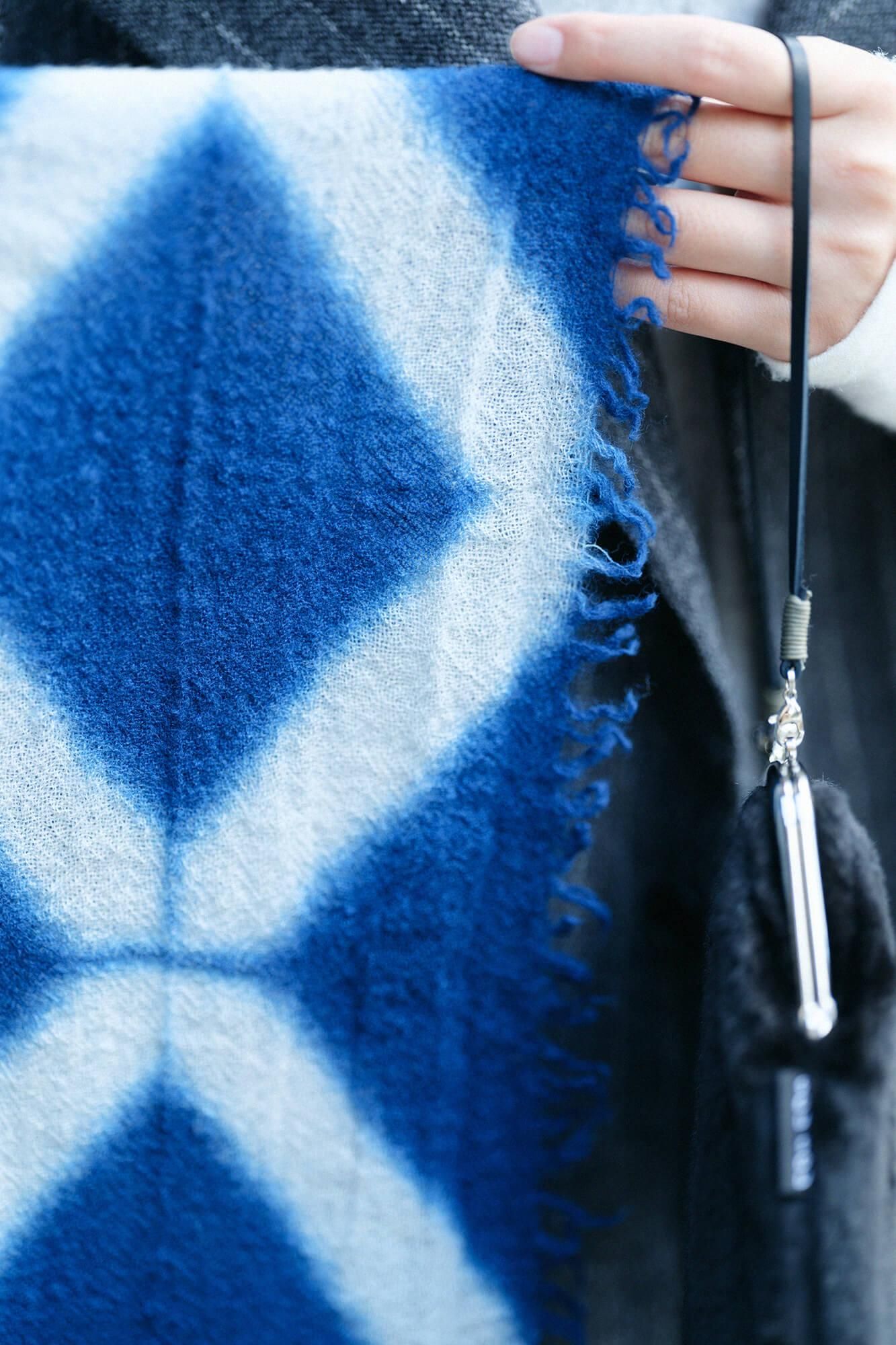 【Online Limited】Asai Tie-dye Felt Scarf / Board Tightening