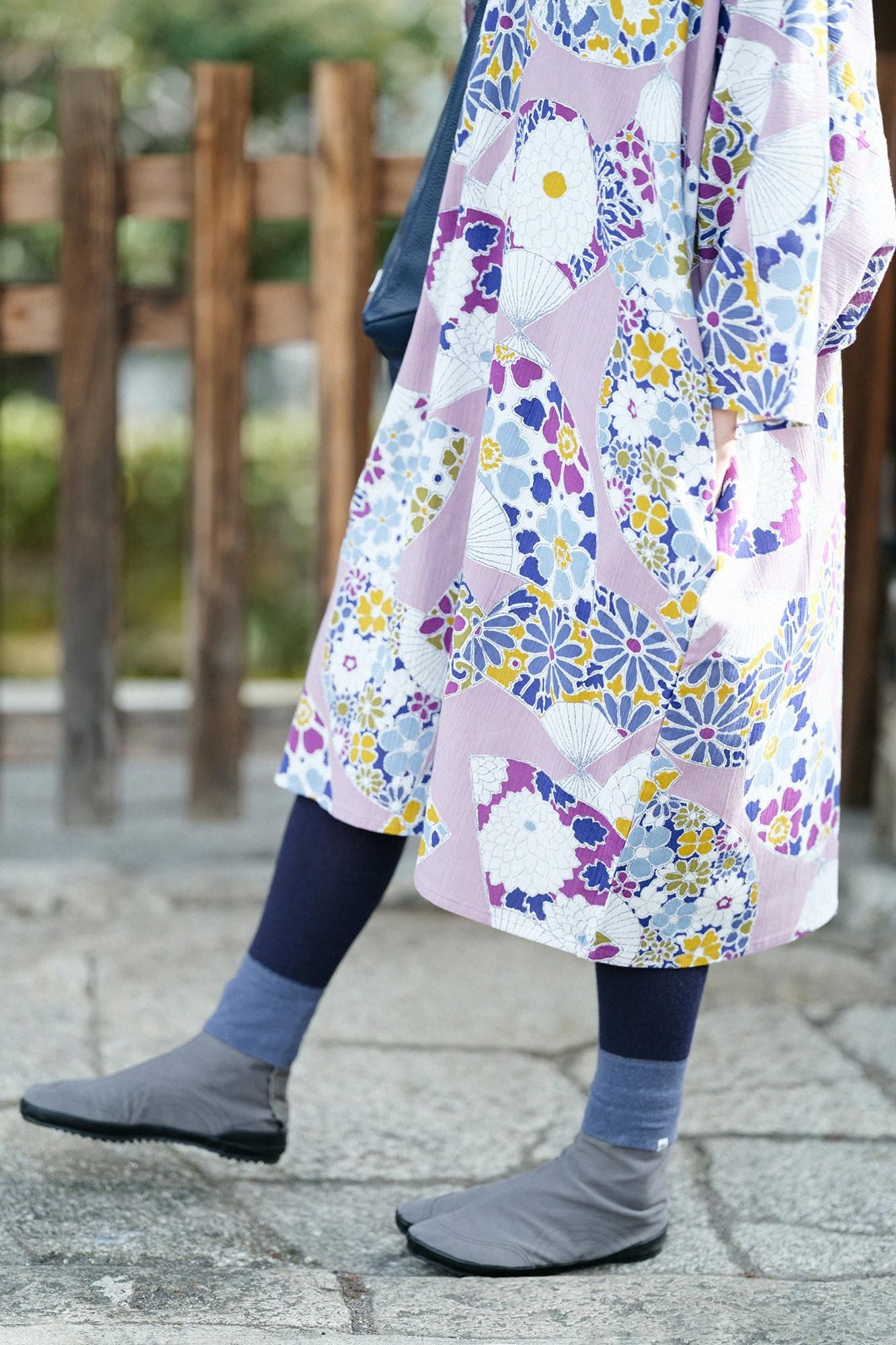 彩三寸(いろさんずん)/深紺(しんこん)×灰青鼠(はいあおねず)