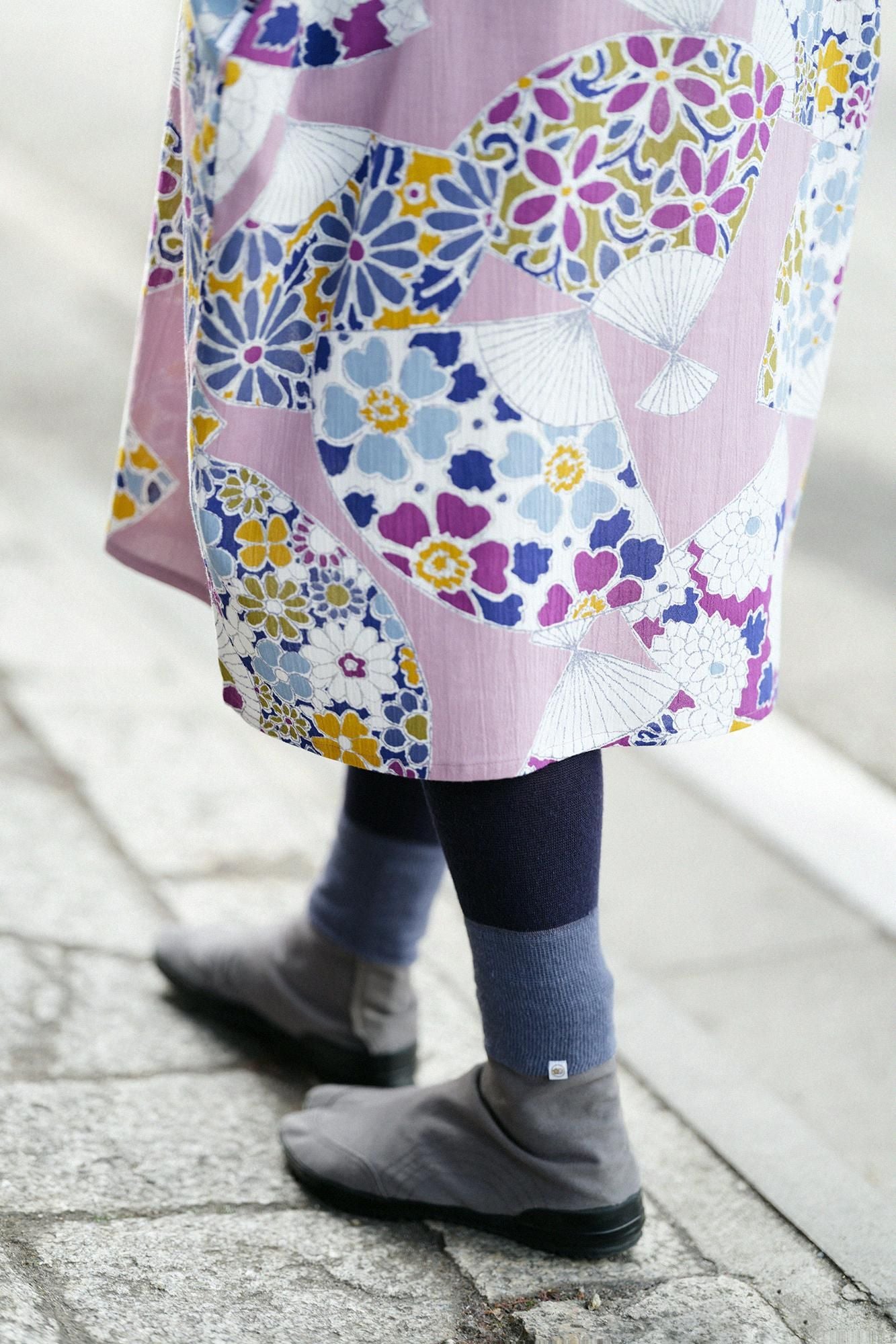 彩三寸(いろさんずん)/深紺(しんこん)×灰青鼠(はいあおねず)