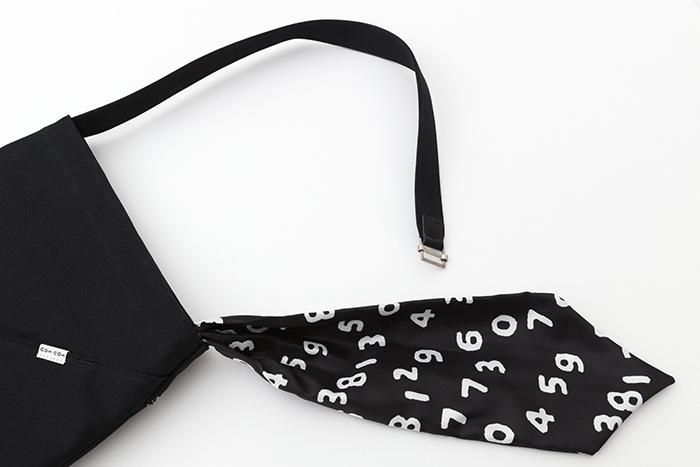 附飾帶 穩 帆布側揹包/黑色 SO-SU-U十數 昆