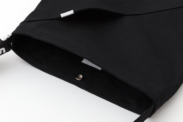 附飾帶 穩 帆布側揹包/黑色 SO-SU-U十數 昆