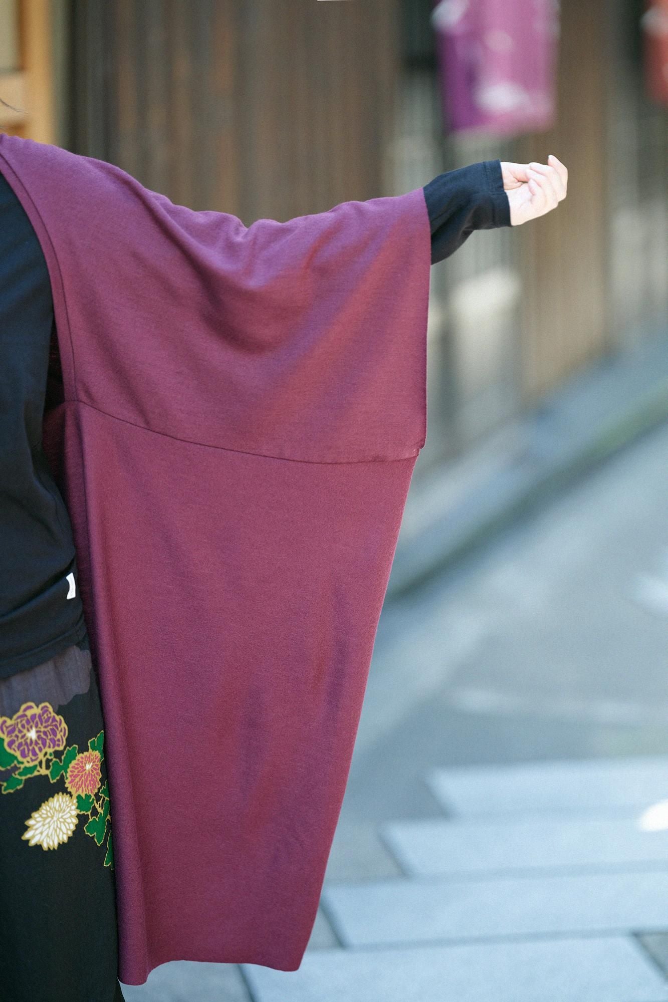 【官網限定】平針織 可洗羊毛飛鼠袖外披/酒紅色