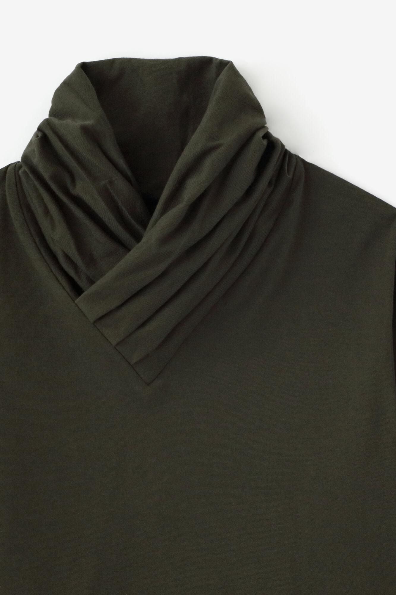 高領上衣/暗綠褐色