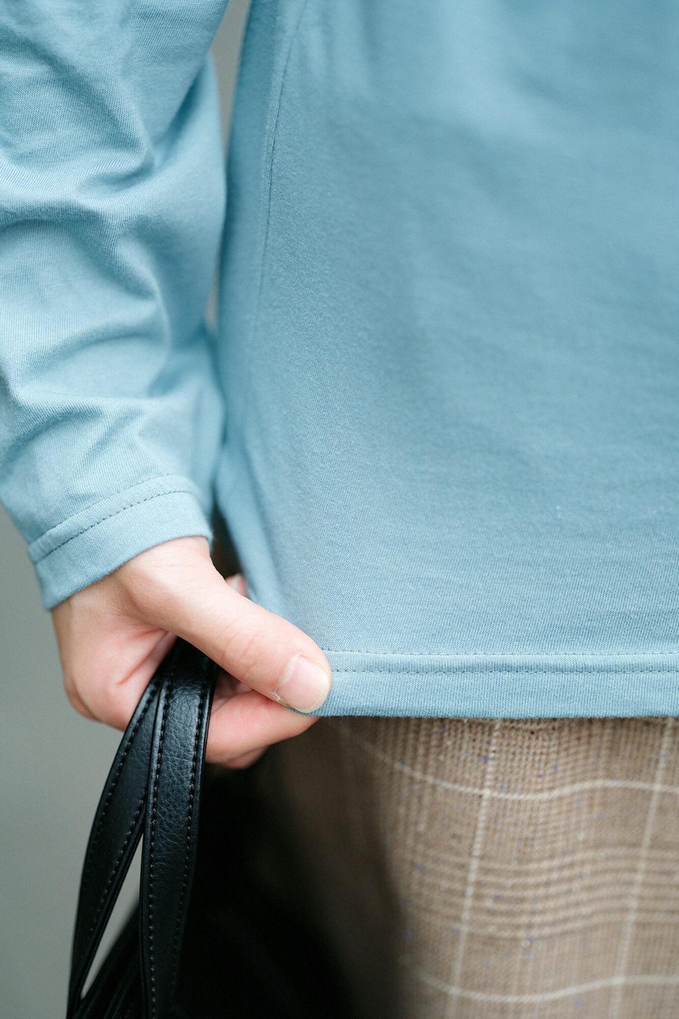 高領上衣/淺藍色