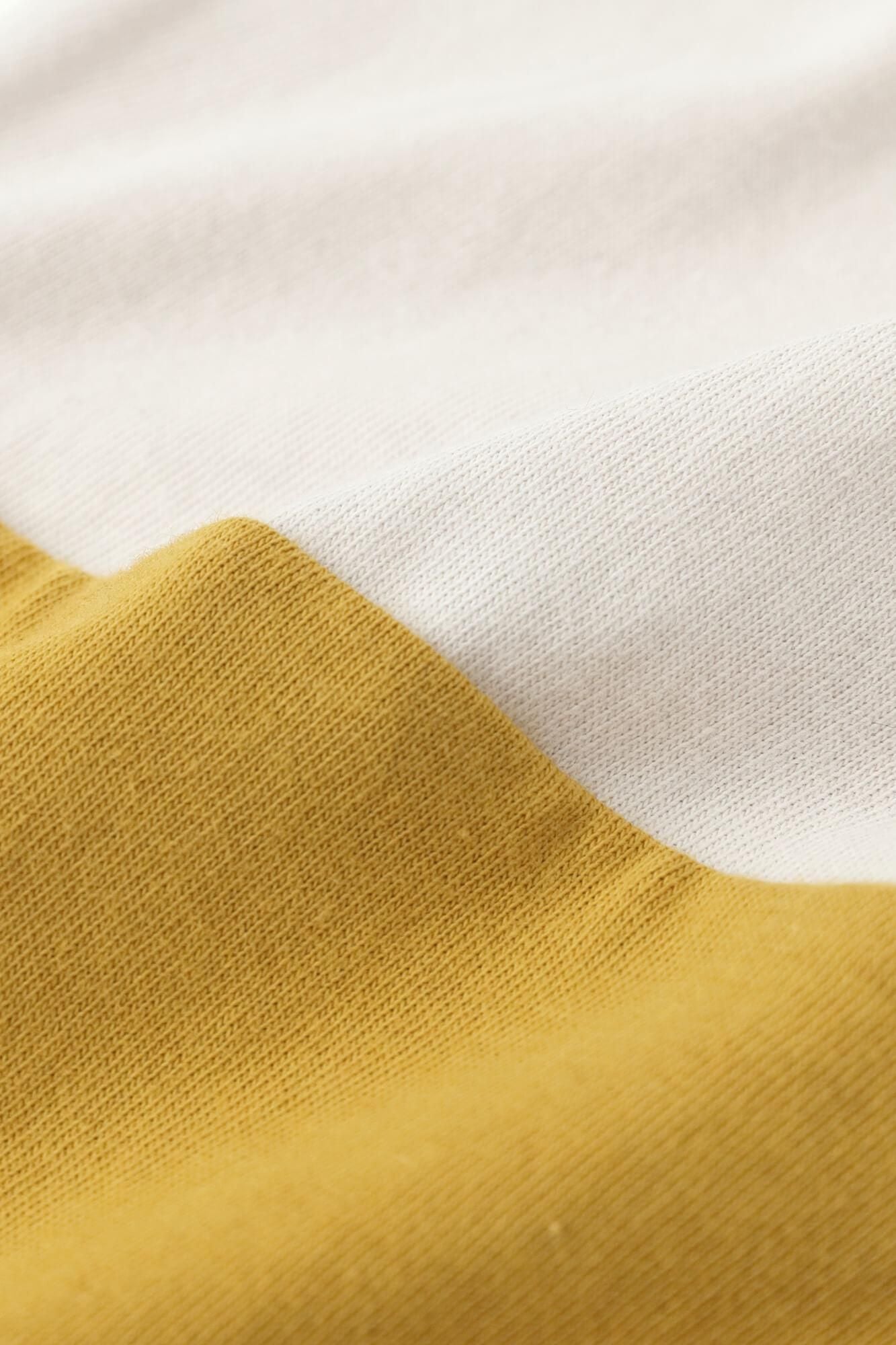 V-neck Shirt Bi-color Sleeve 30 Count Single Yarn Sakura Grey x Mustard Color