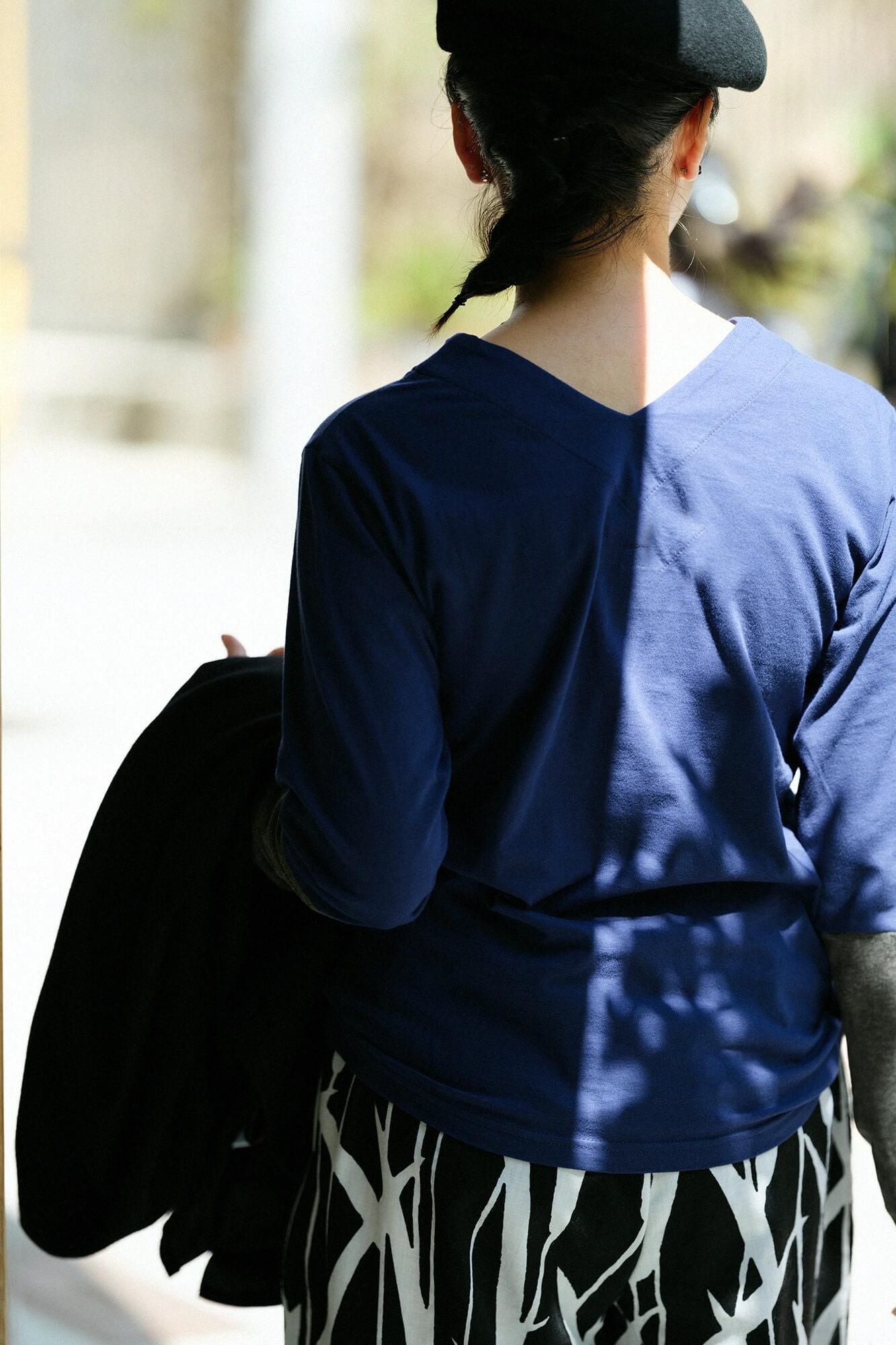 拉出领,不同袖子,30 件单件/深蓝色 x 麻色墨水