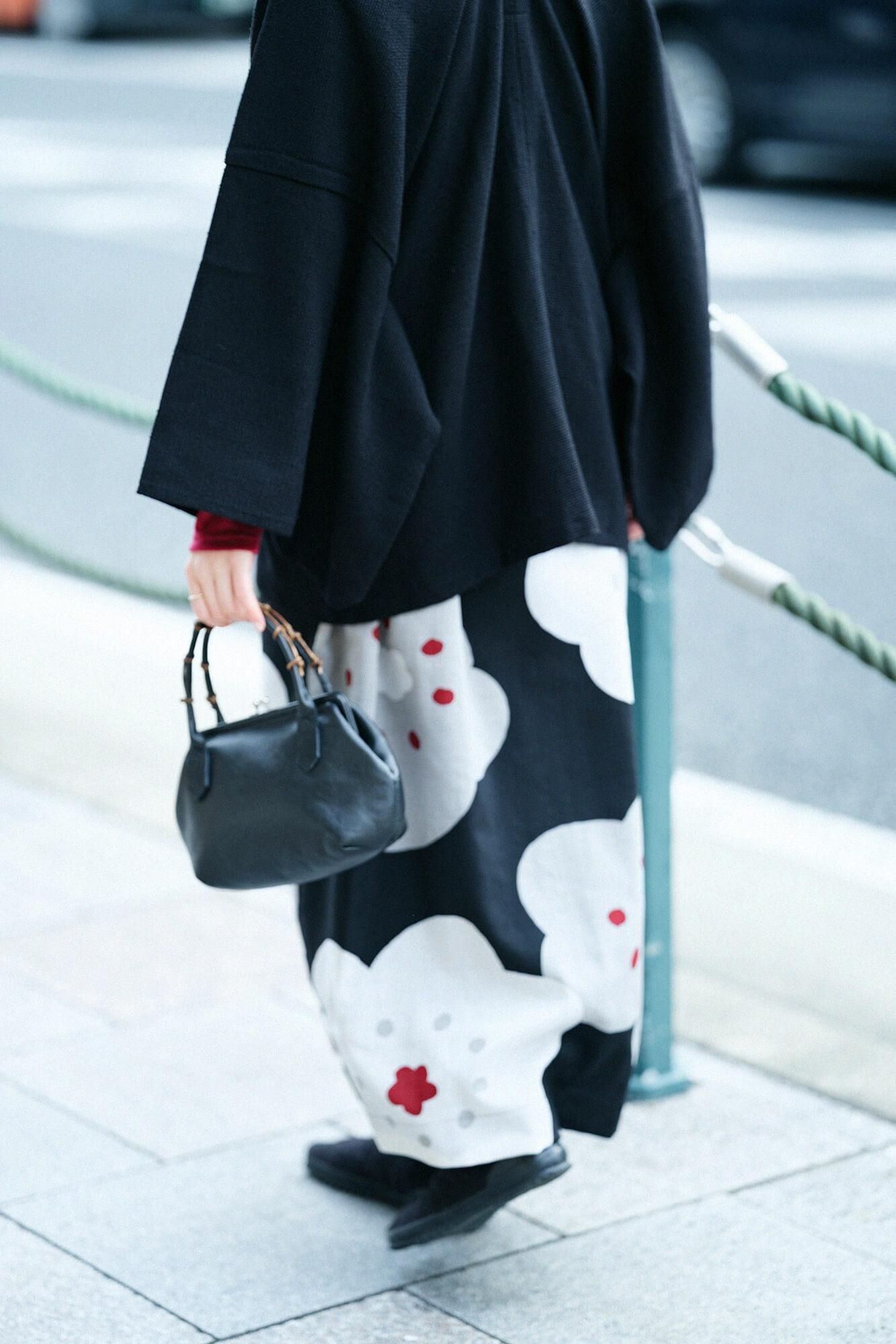 SOU・SOU×Y’SACCS 藤蔓手提(ふじづるてさげ)がま/濡羽色(ぬればいろ)×SO-SU-U