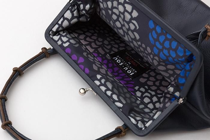 SOU・SOU×Y'SACCS Wisteria Vine Clasp Bag
/ Dark Blue×Chrysanthemum