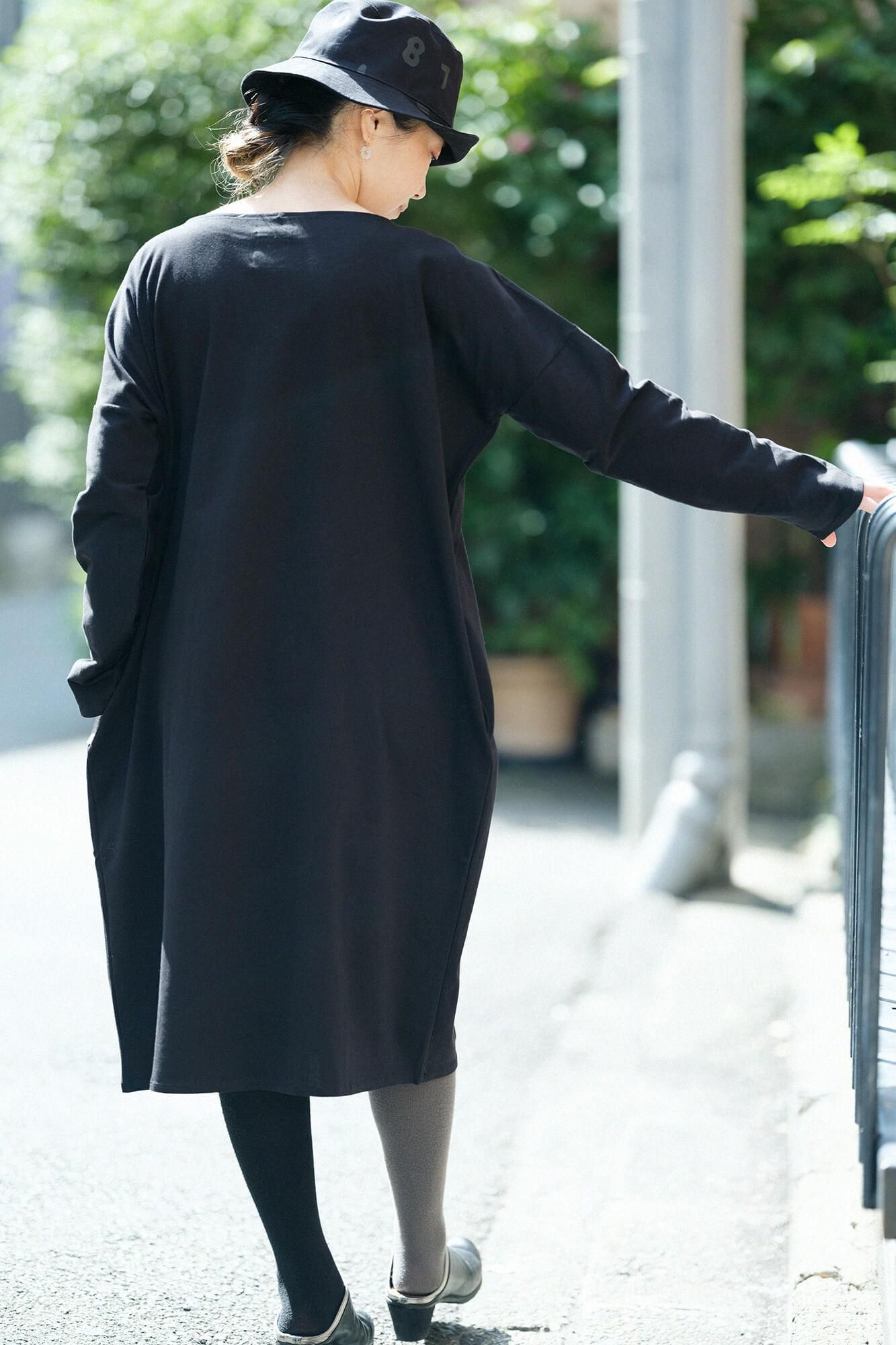 펀치 로마 보트 목이 긴 소매원피스/검은색