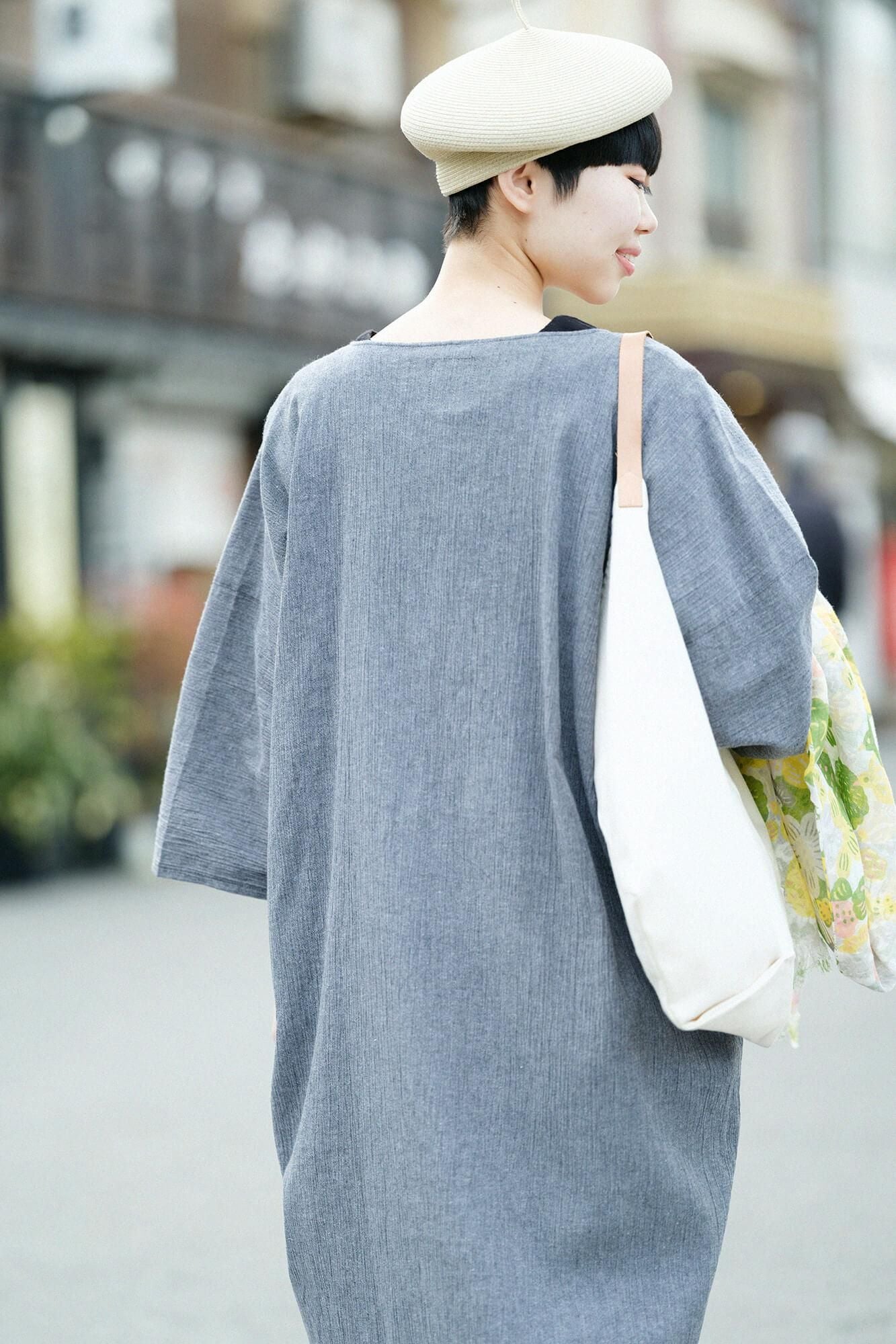 棉麻紡 高島縮棉 20/20 圓弧袖長方形洋裝/深灰