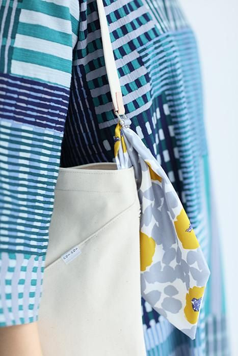 Odayaka Canvas Shoulder Bag with Ornament / Ecru×Yu