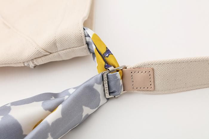 Odayaka Canvas Shoulder Bag with Ornament / Ecru×Yu