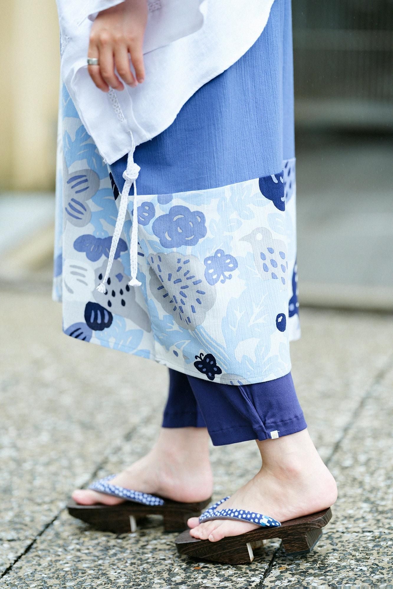 Chizimi Cotton 40/40 Skinny Pants / Navy Blue