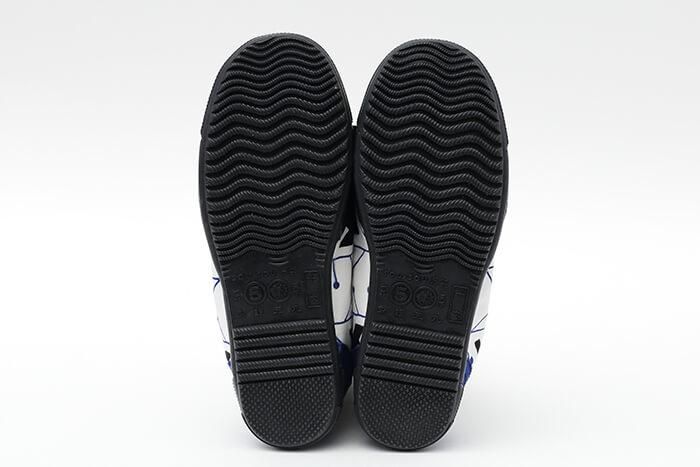 云之间的5条圆形的塔布袜/菊花