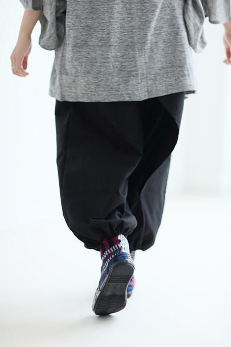 Marugo Round Toe Tabi Shoes / Skyscraper