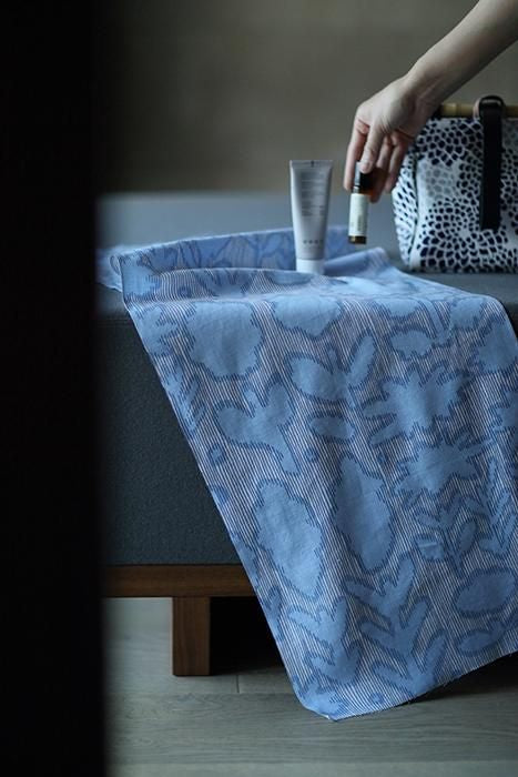 Isemomen Cotton Textile Handkerchief/Shadow of Flowers