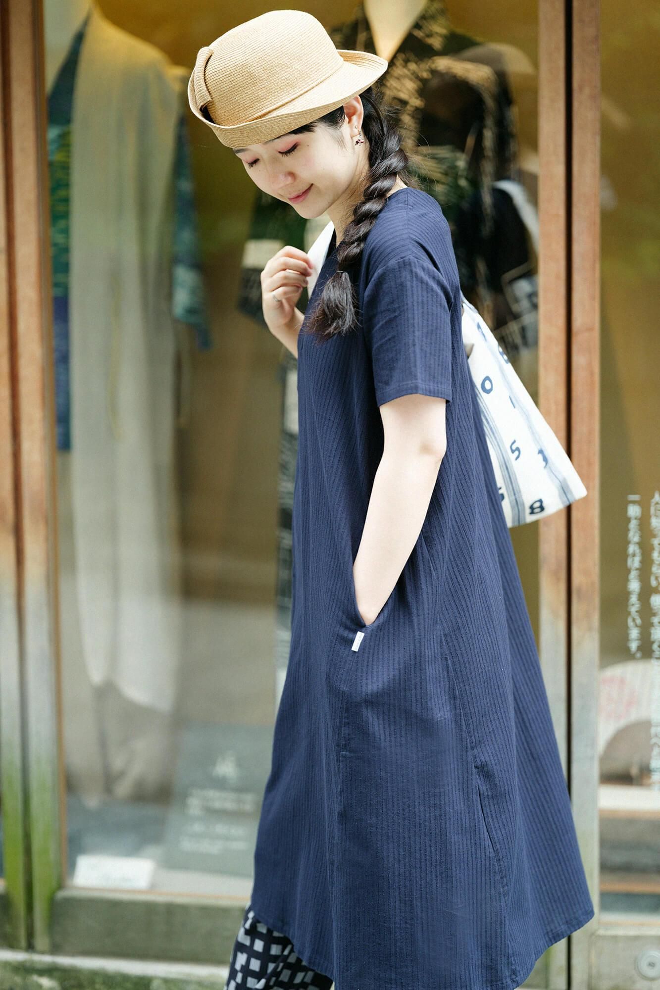 Chizimi Cotton 40/20 Akiha V-neck Short Sleeve Dress / Dark Blue