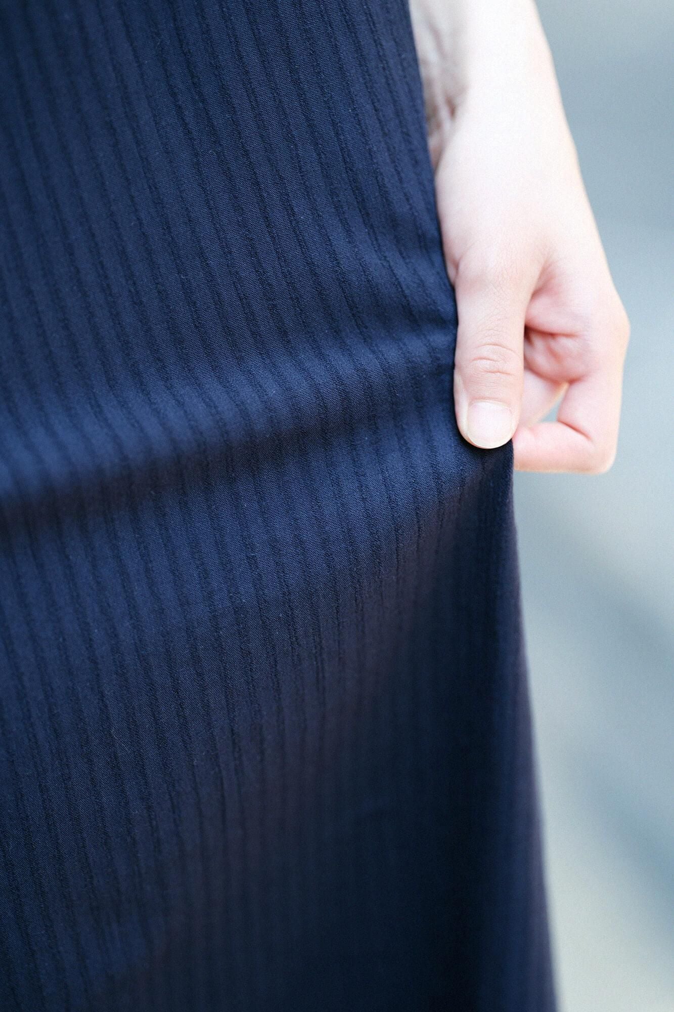 Chizimi Cotton 40/20 Akiha V-neck Short Sleeve Dress / Dark Blue