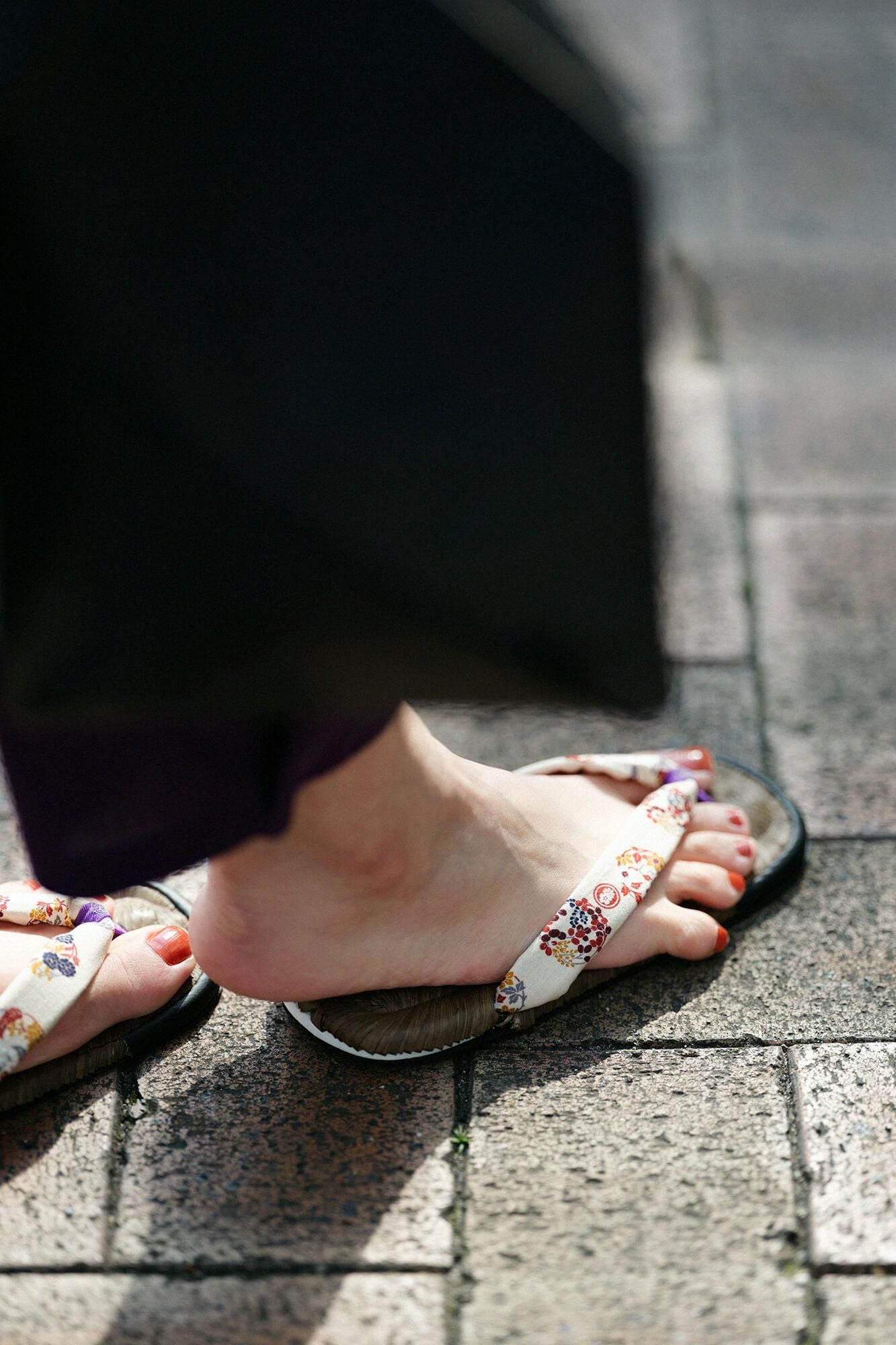 草履涼鞋 染竹/花丸紋樣