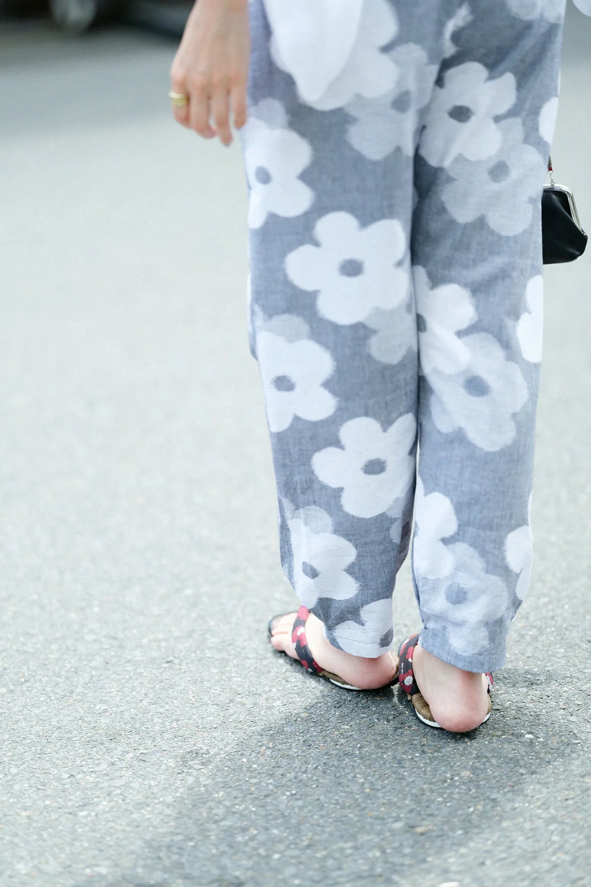 Zori Sandalen Asabura Crow Tisch/Somon